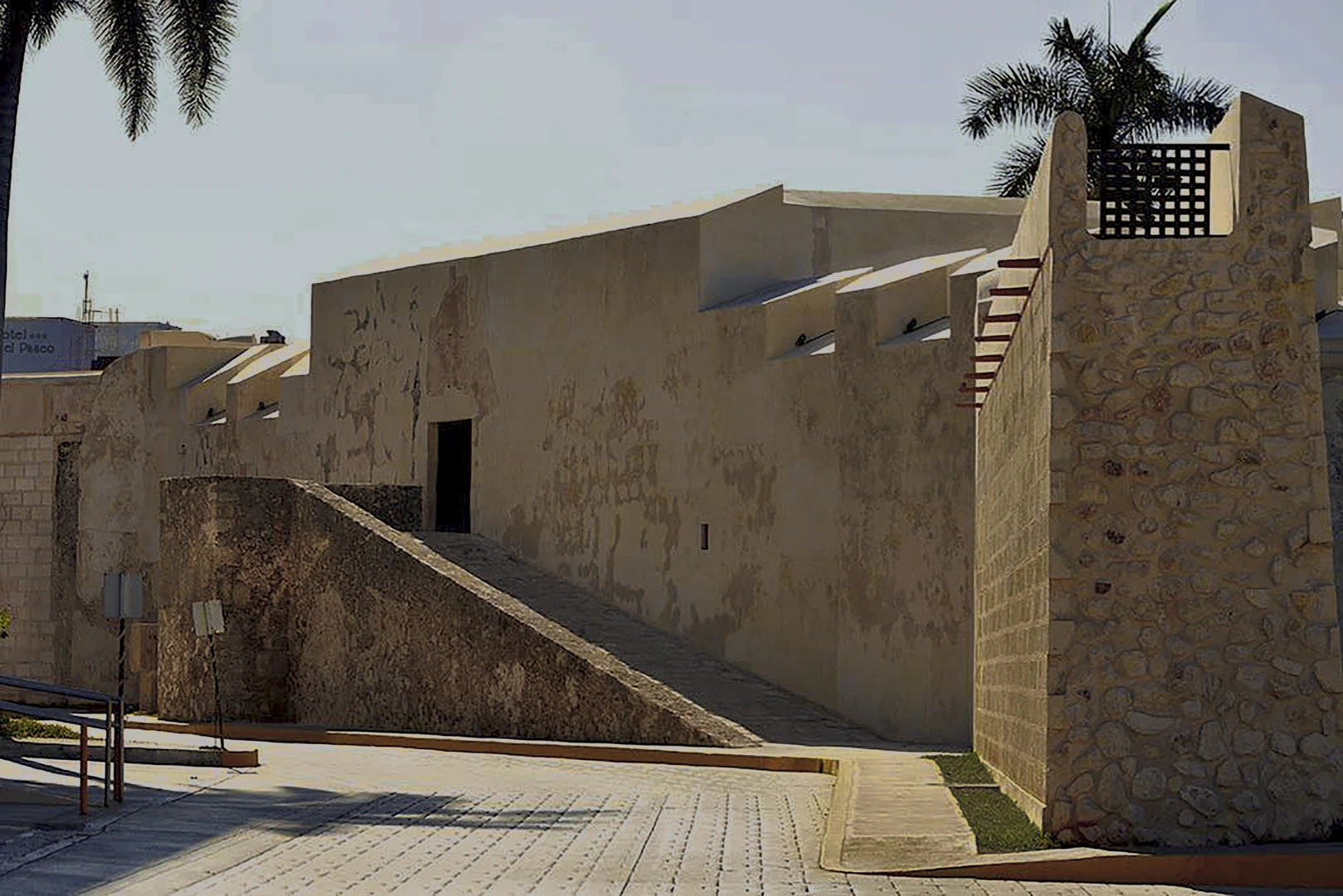 Baluarte de San Carlos, bastión de piedra del recinto amurallado de Campeche — Casonas MX, Campeche