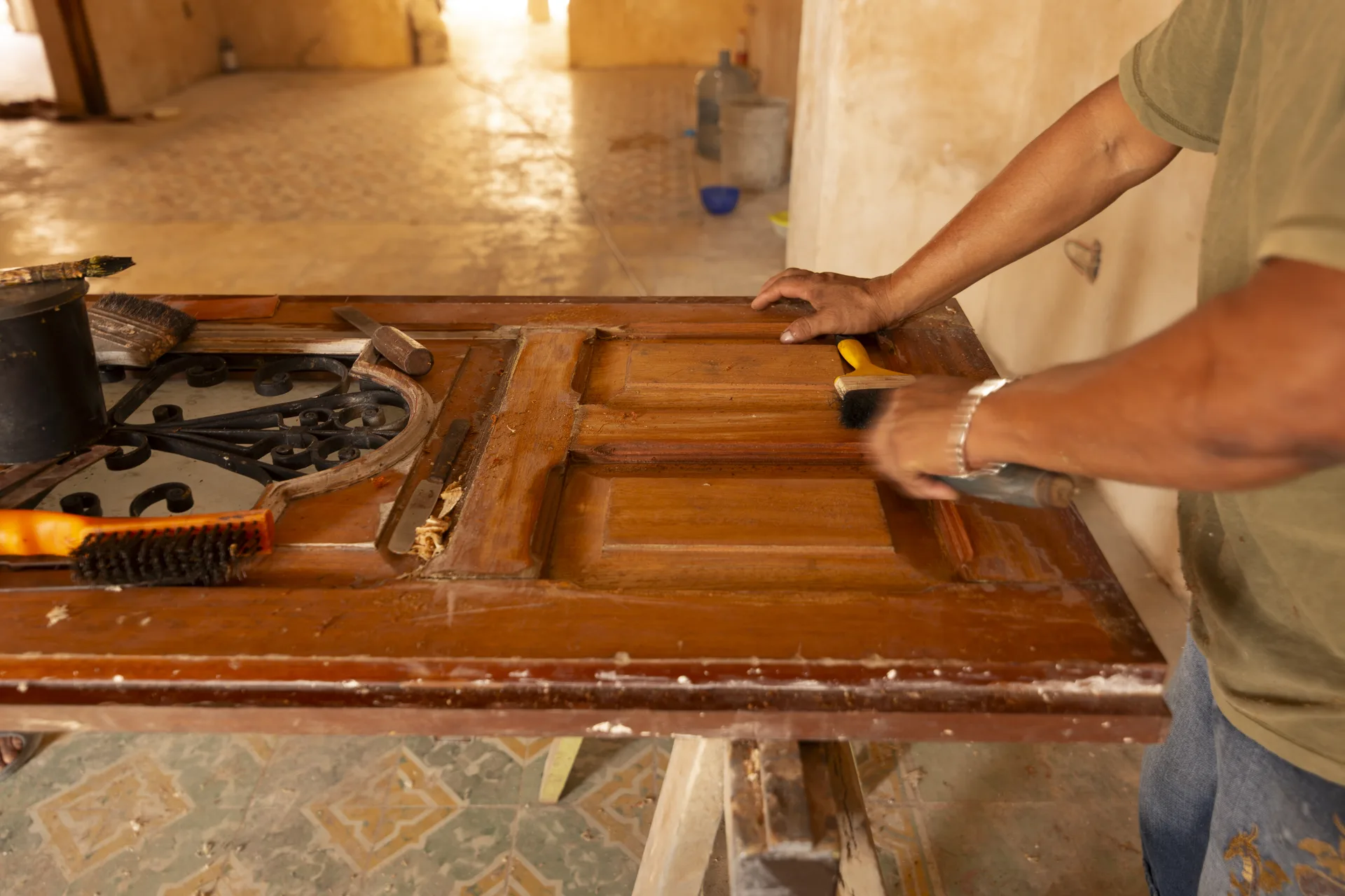 Restauración de las puertas y la carpintería originales de La Casa Verde, Campeche