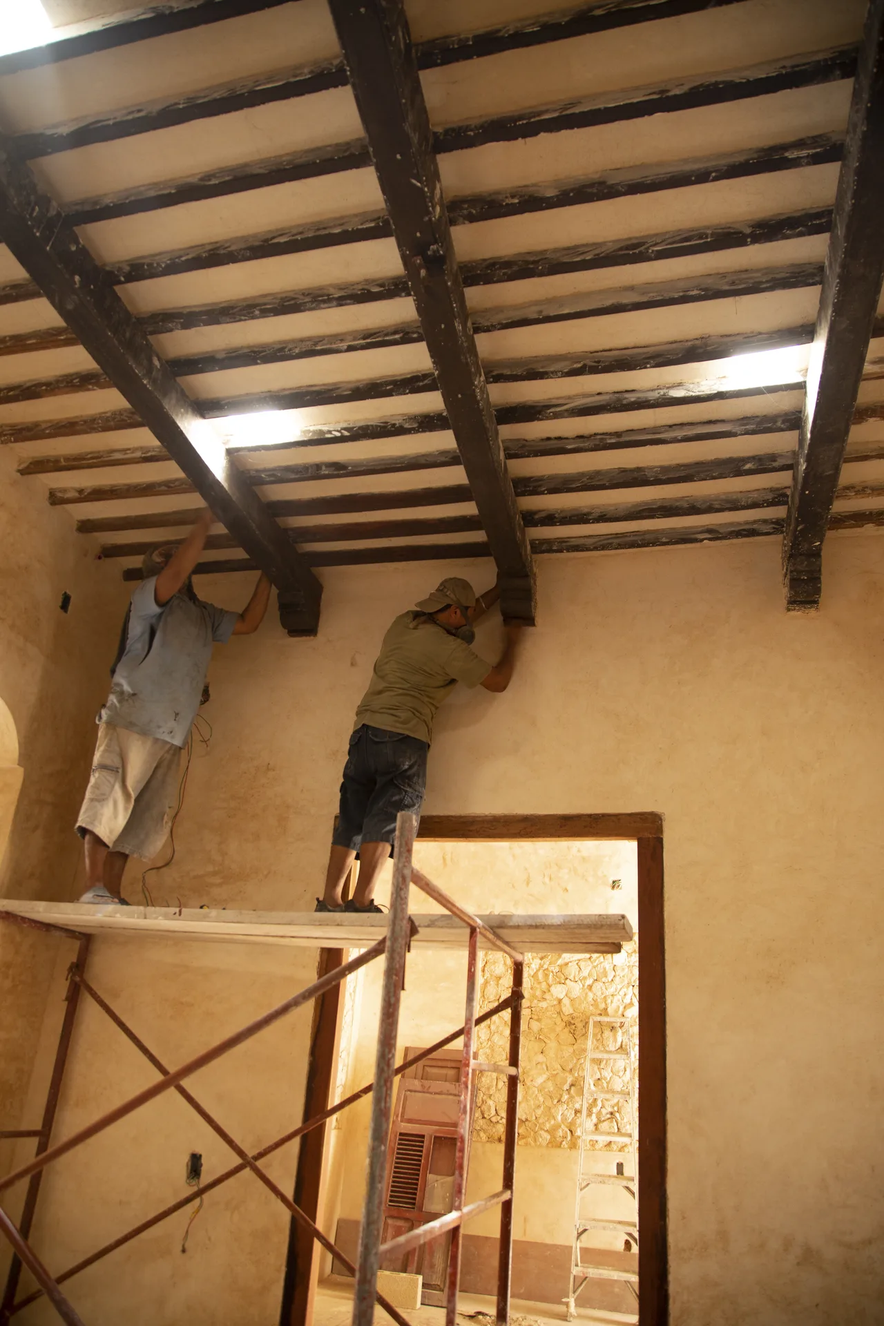 Vigas de madera de La Casa Verde durante el proceso de restauración, Campeche